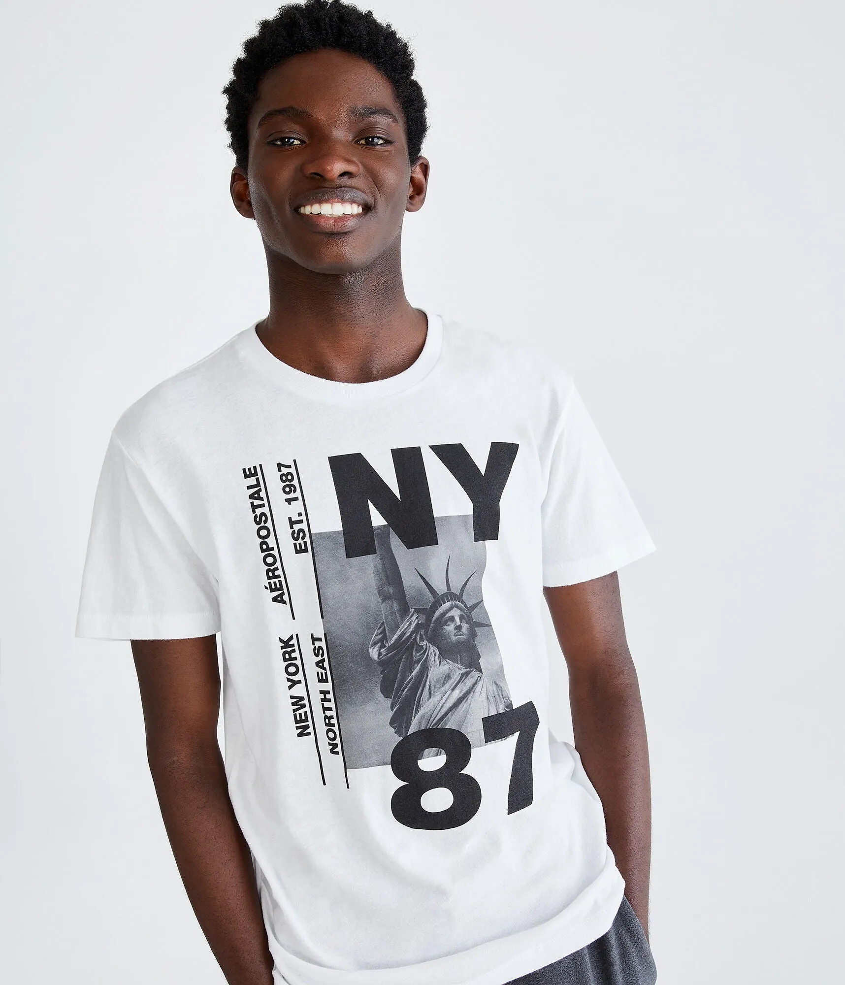 Aeropostale Statue of Liberty T-shirt, white