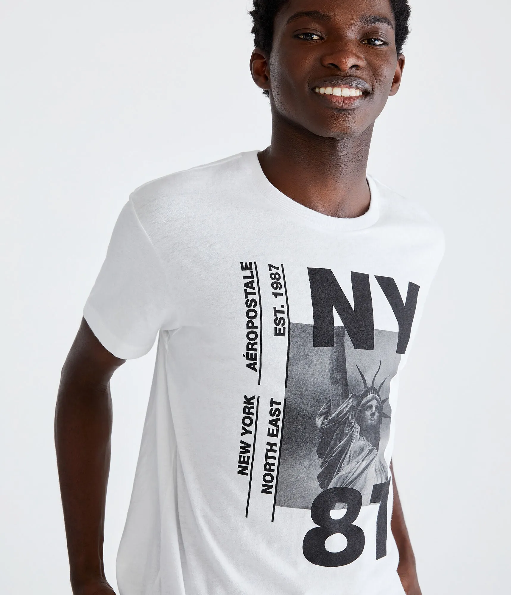 Aeropostale Statue of Liberty T-shirt, white